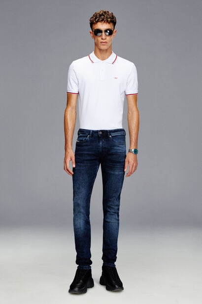 A low-waisted, stretch Skinny jean cut for the perfect amount of gathering in the leg.
