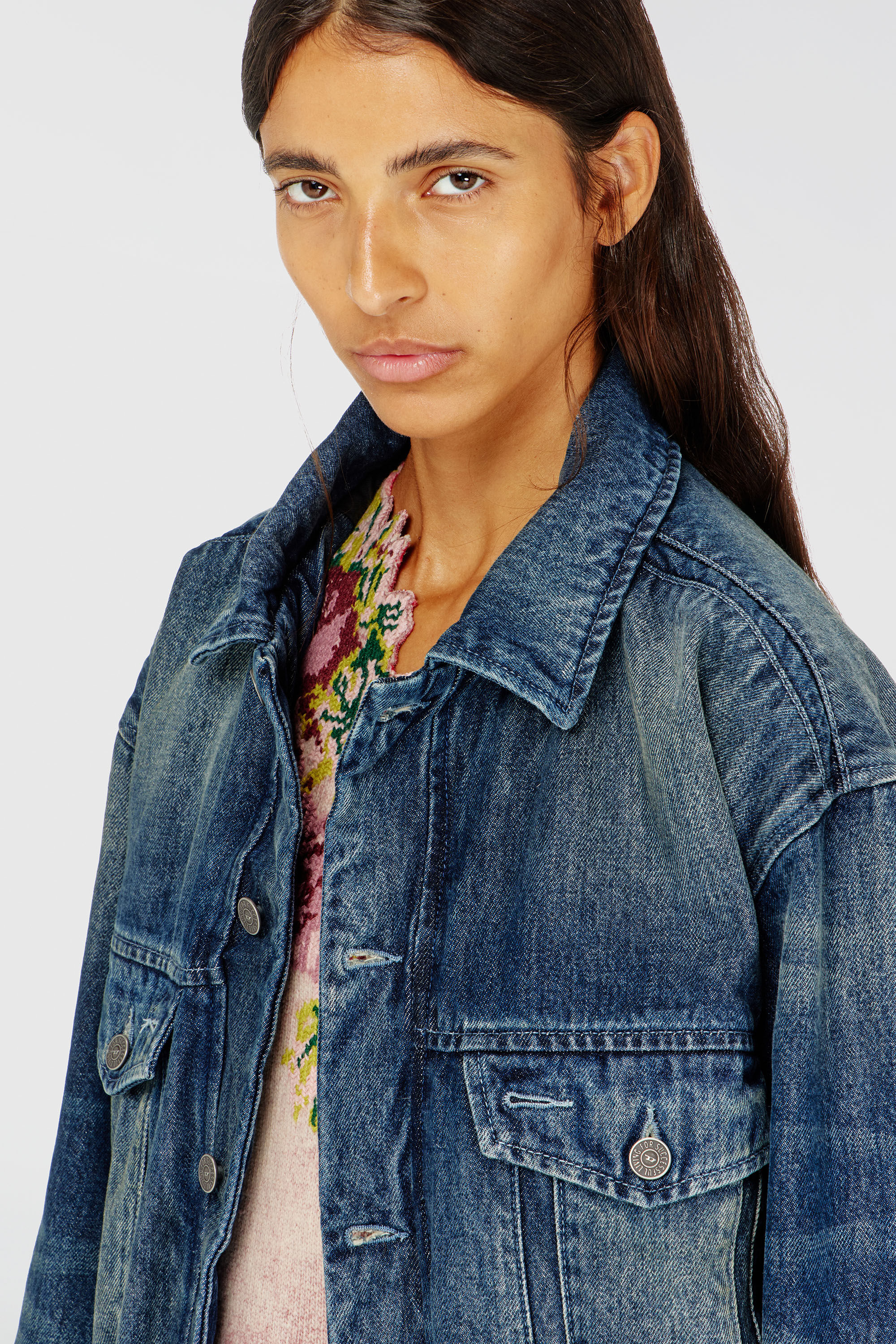 Diesel - DE-MORVI-FSJ, Woman's Elasticated trucker jacket in denim in Medium blue - 5