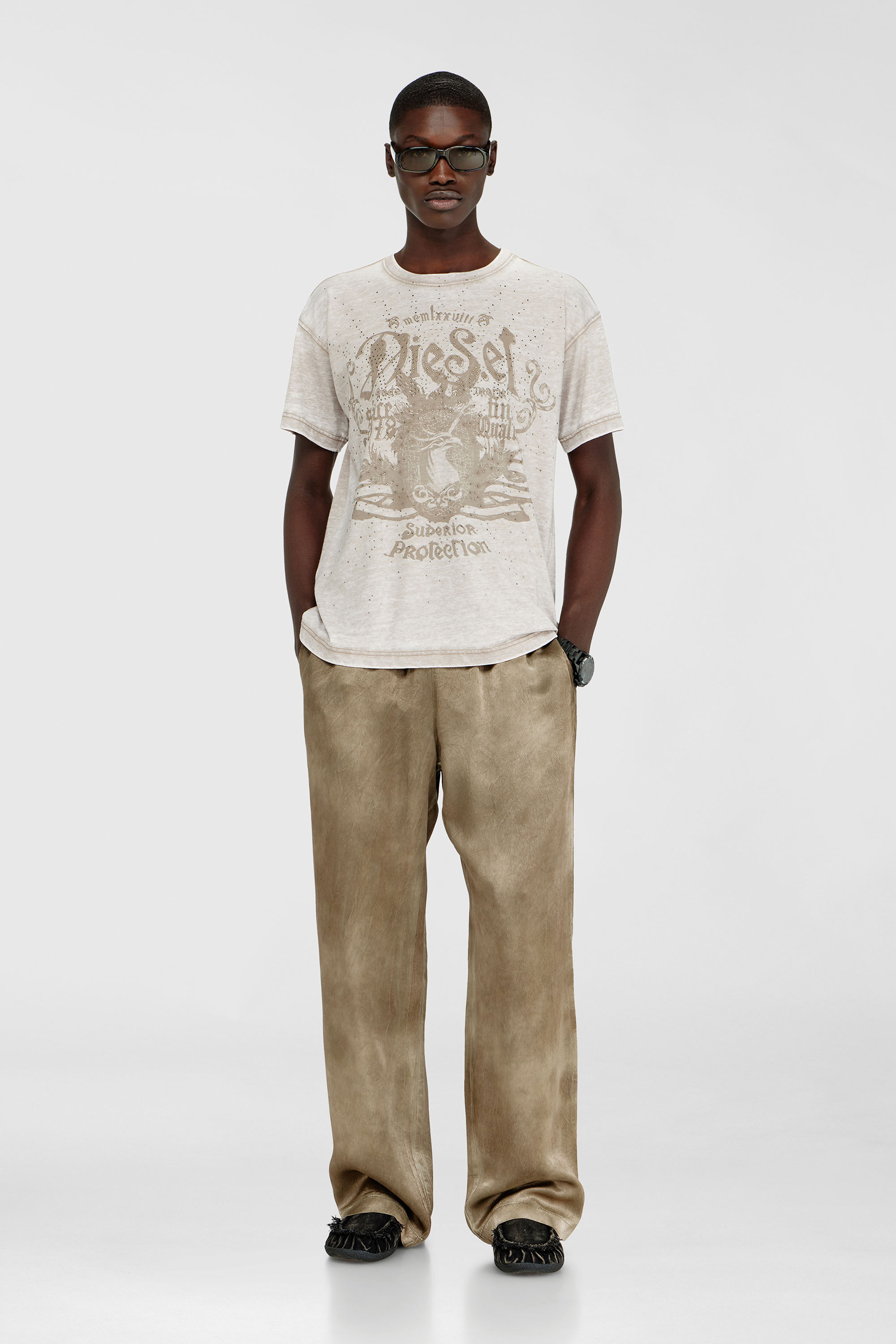 Diesel - T-NORM-AA8, Man's Jersey T-shirt with burnout wash and studs in Beige - 1