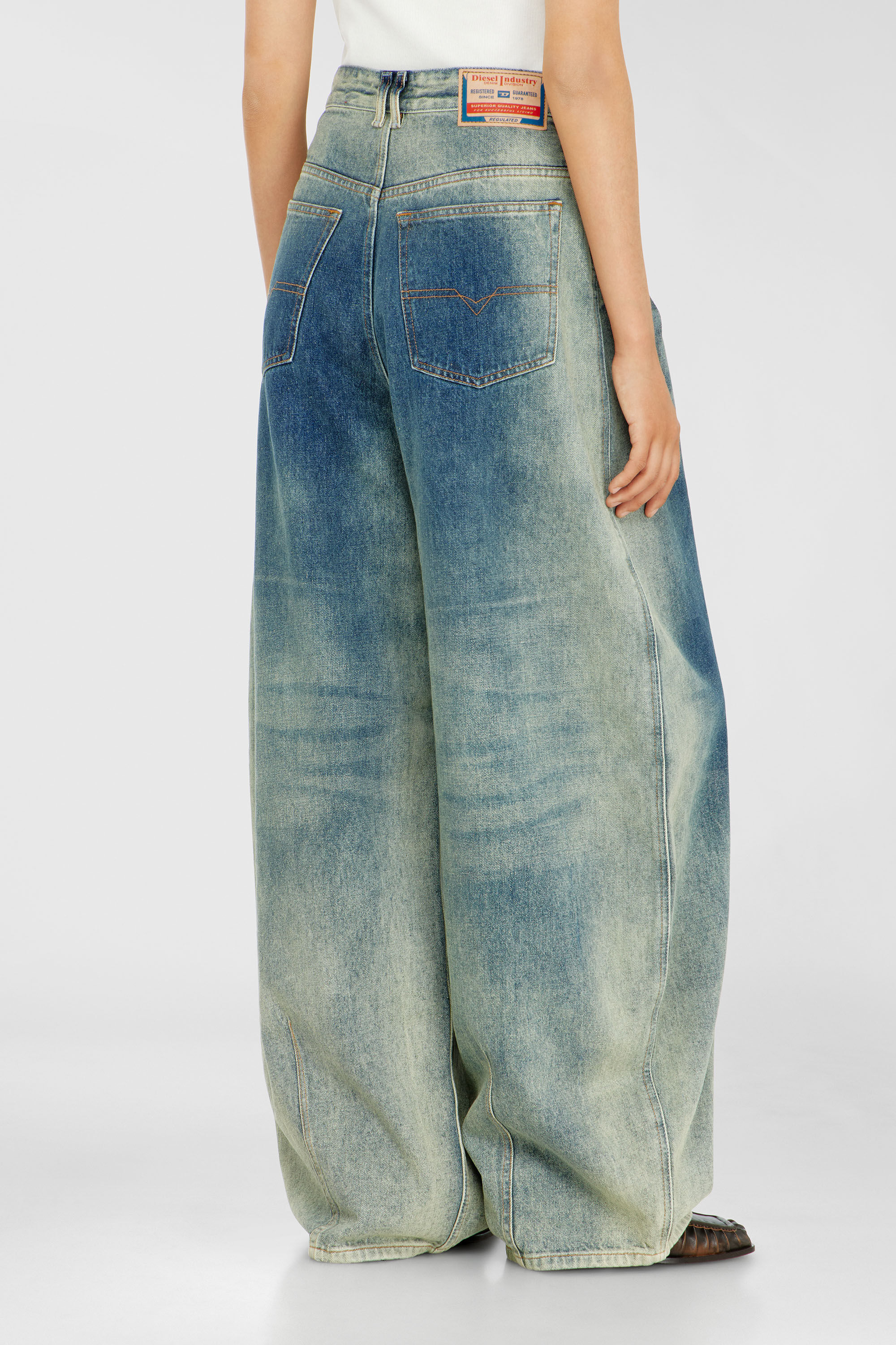 Diesel - Woman's Relaxed Jeans 1987 D-Khelz 007EF, Medium blue - 5