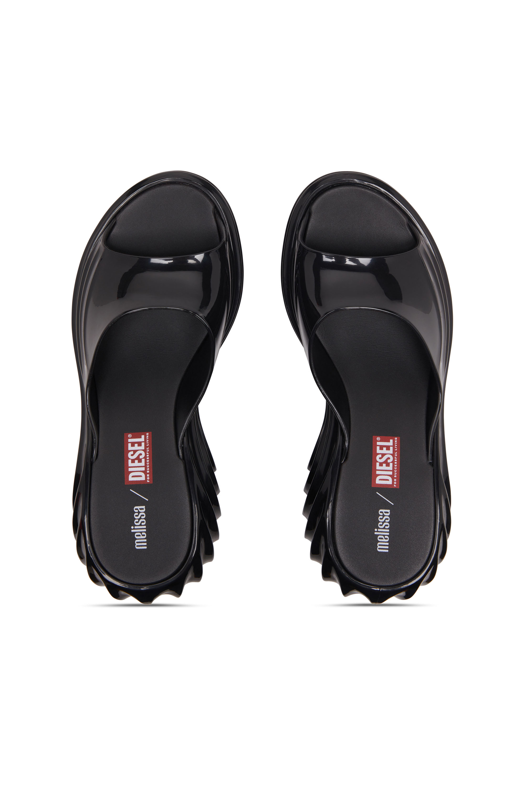 P01608_PS916_T8246_D.jpg P01608_PS916_T8246_D.jpg