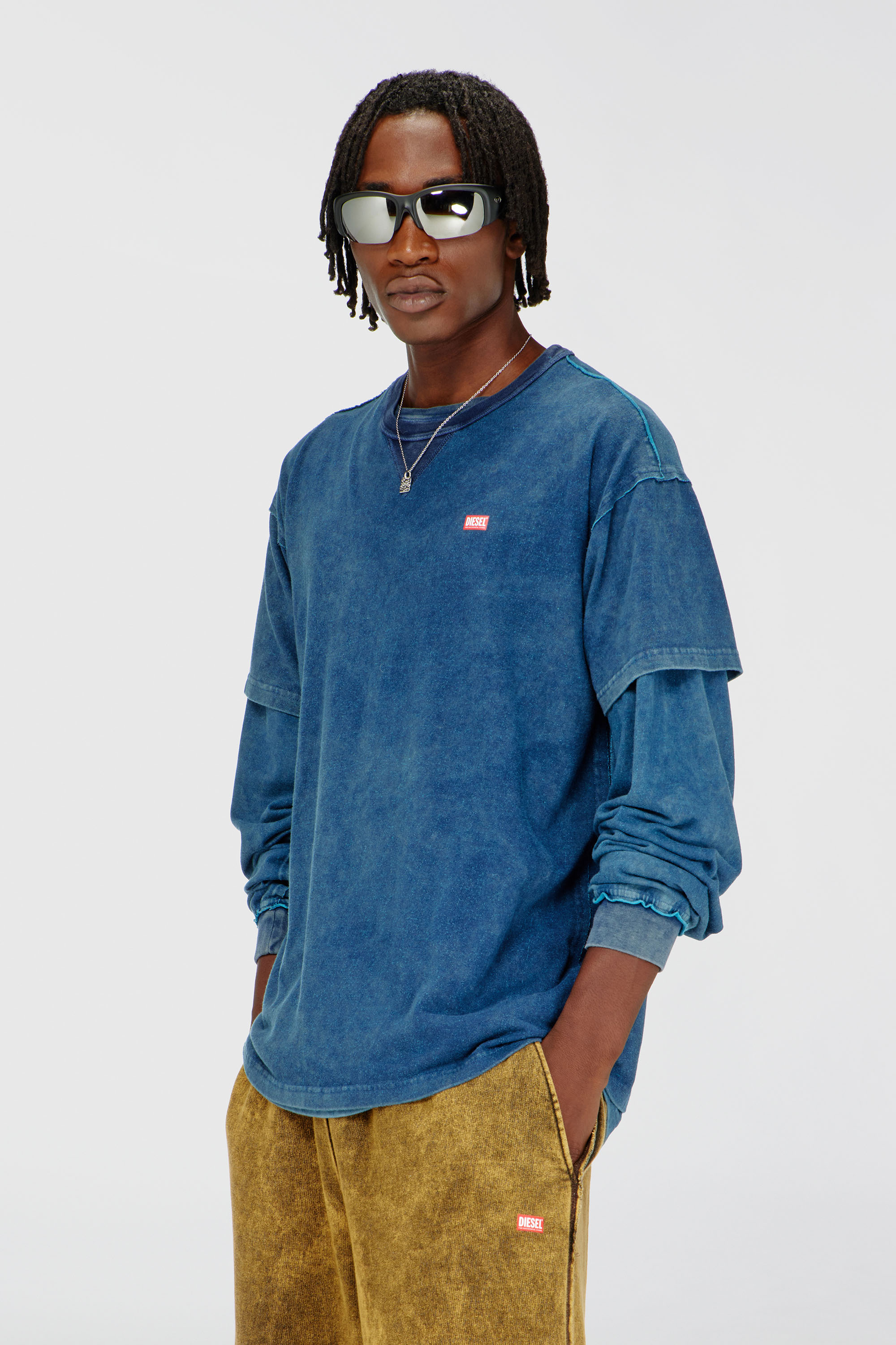 Diesel - T-NORM-RAW, Man's Acid-wash T-shirt with frayed details in Blue - 3