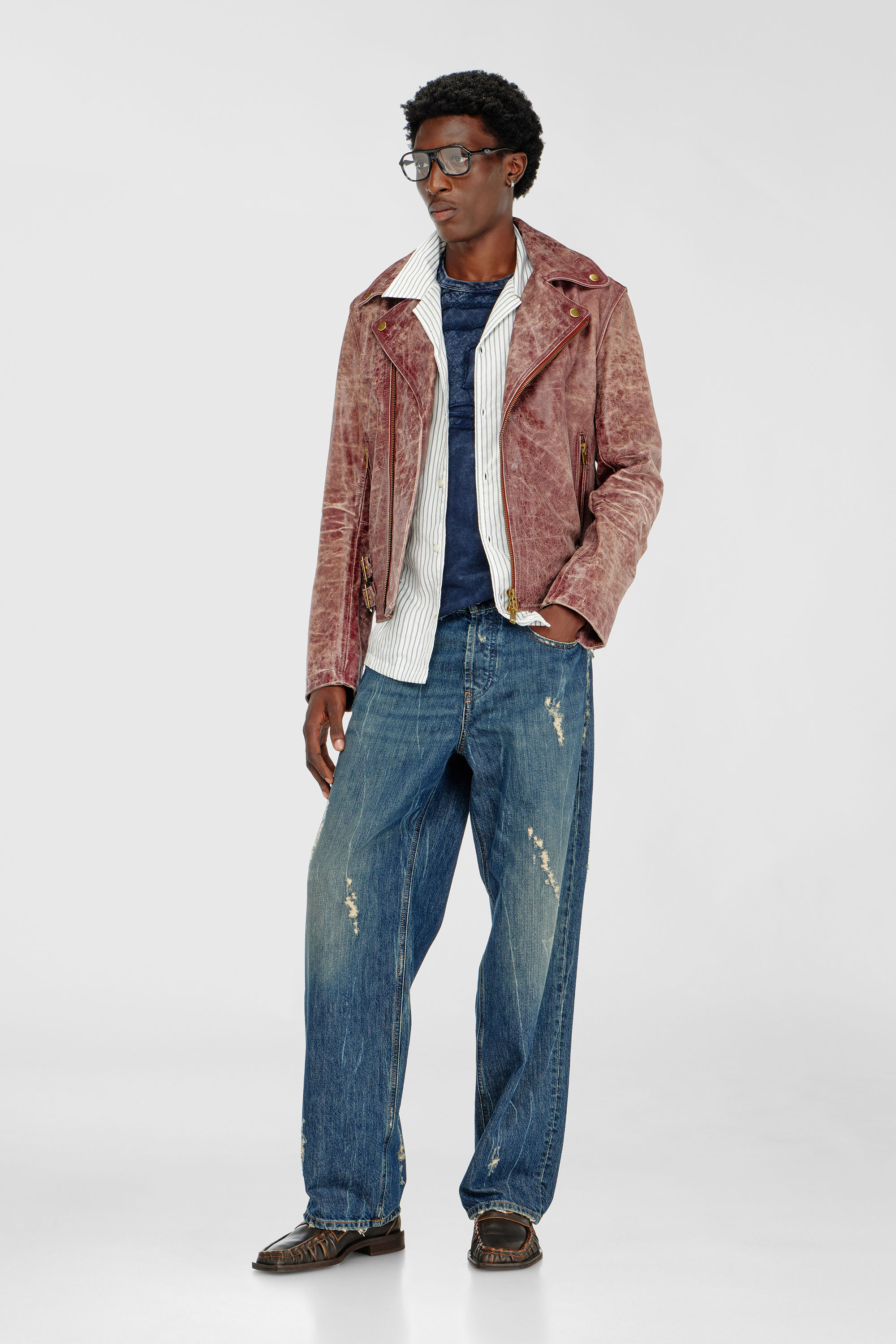 Diesel - T-BOXT-DEN, Man's Relaxed cotton T-shirt with Oval D applique in Medium blue - 1