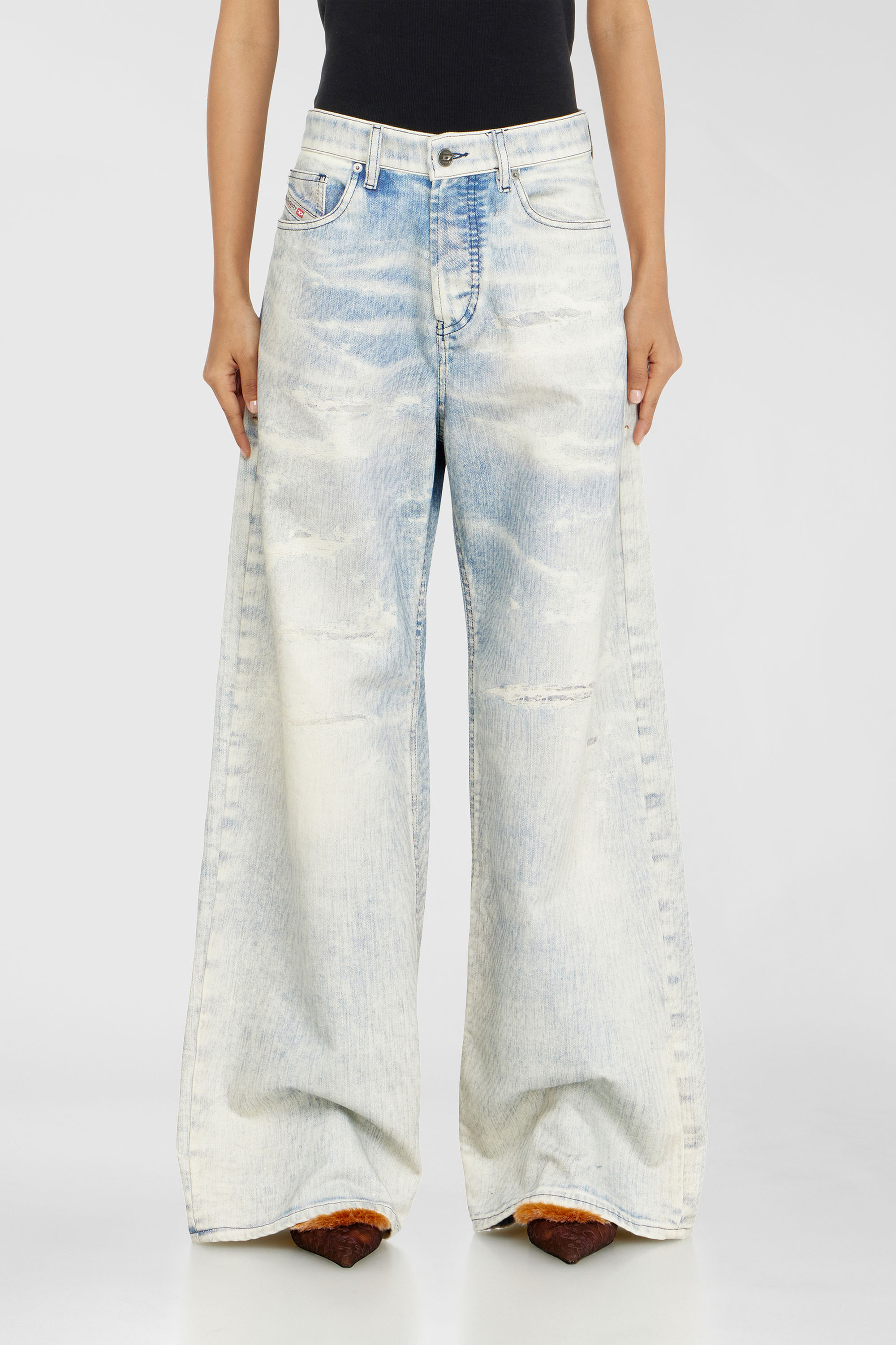 Diesel - Woman's Relaxed Jeans 1996 D-Sire 09R69, Light Blue - 1